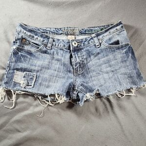 Arizona Jean Co. Cut Off Shorts Womens Sz. 9 Frayed Distressed Blue Patches 10"